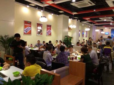 成人AV水蜜桃精品麻辣火锅店内