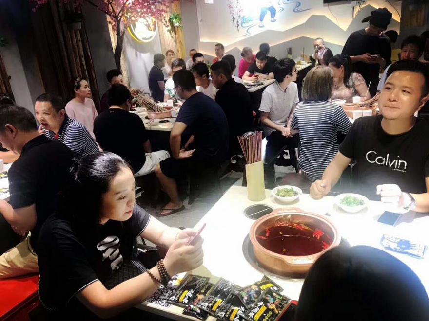 成人AV水蜜桃精品店串串2.jpg