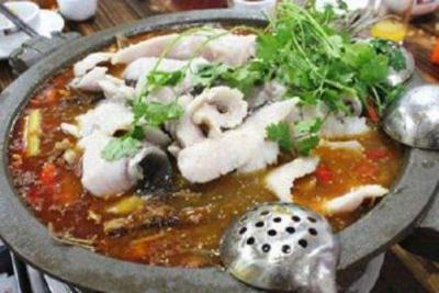 想要吃好吃的石锅鱼,就来成都久久91精品久久久久水蜜桃