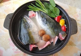  【成都火锅日韩精品一区二区三区水蜜桃】四川鱼头火锅秘制香料、汤底