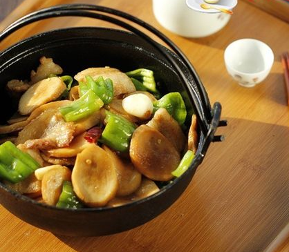 比肉好吃的素菜，干锅杏鲍菇，健康美味的家常素菜菜谱