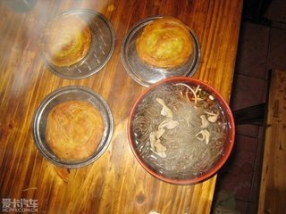 肥肠粉配锅魁，川味小吃的最佳拍档，吃过的人都说好