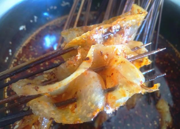 四川特色小吃，看起来很有油吃起来很香