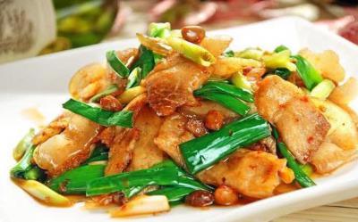 四川风味小吃蒜苗回锅肉，你吃过了吗？