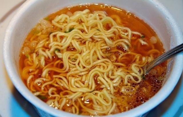 这四种早餐别再给孩子吃，特别是第二种
