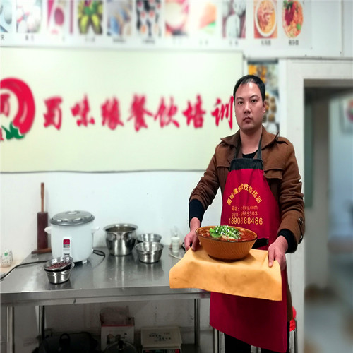 成人AV水蜜桃精品做麻辣烫