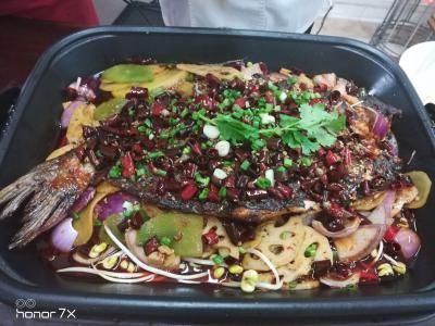 川渝正宗烤鱼技术日韩精品一区二区三区水蜜桃，香辣浓重鱼鲜美