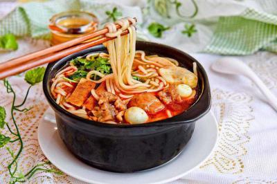 特色砂锅土豆粉哪里好?砂锅土豆粉日韩精品一区二区三区水蜜桃中心