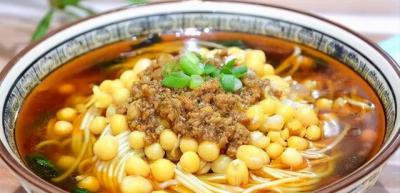 如何挑选优秀的面食日韩精品一区二区三区水蜜桃学校？师资、课程设置与外界评价全解析